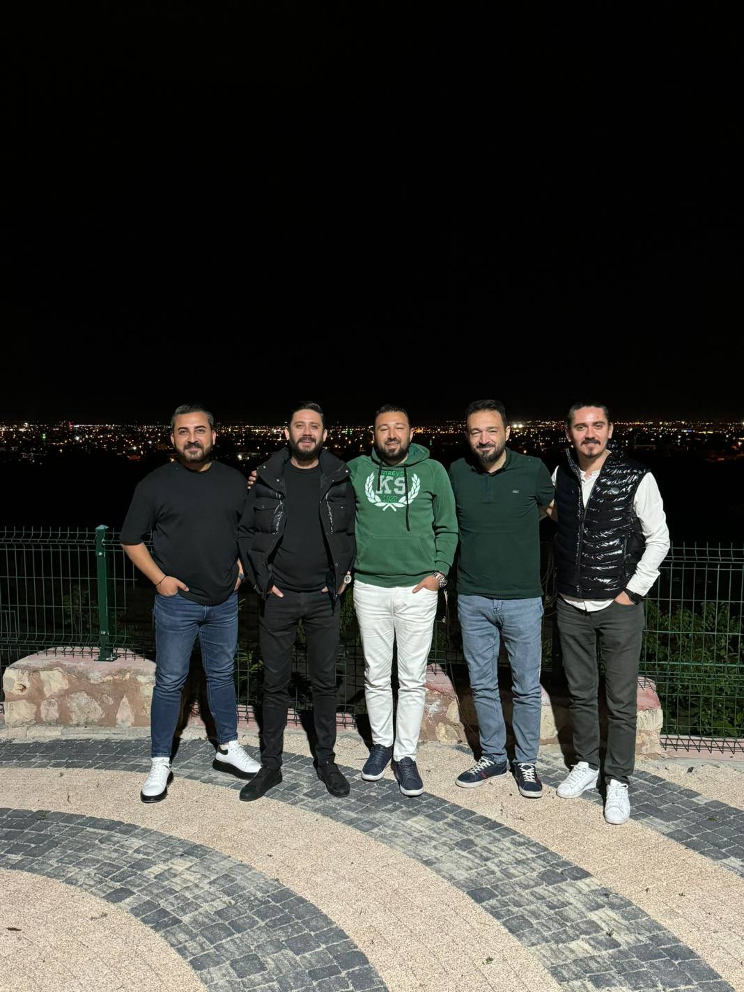 Güçlerini birleştirdiler 1